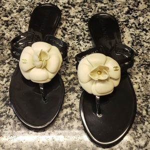 Chanel jelly flip flops